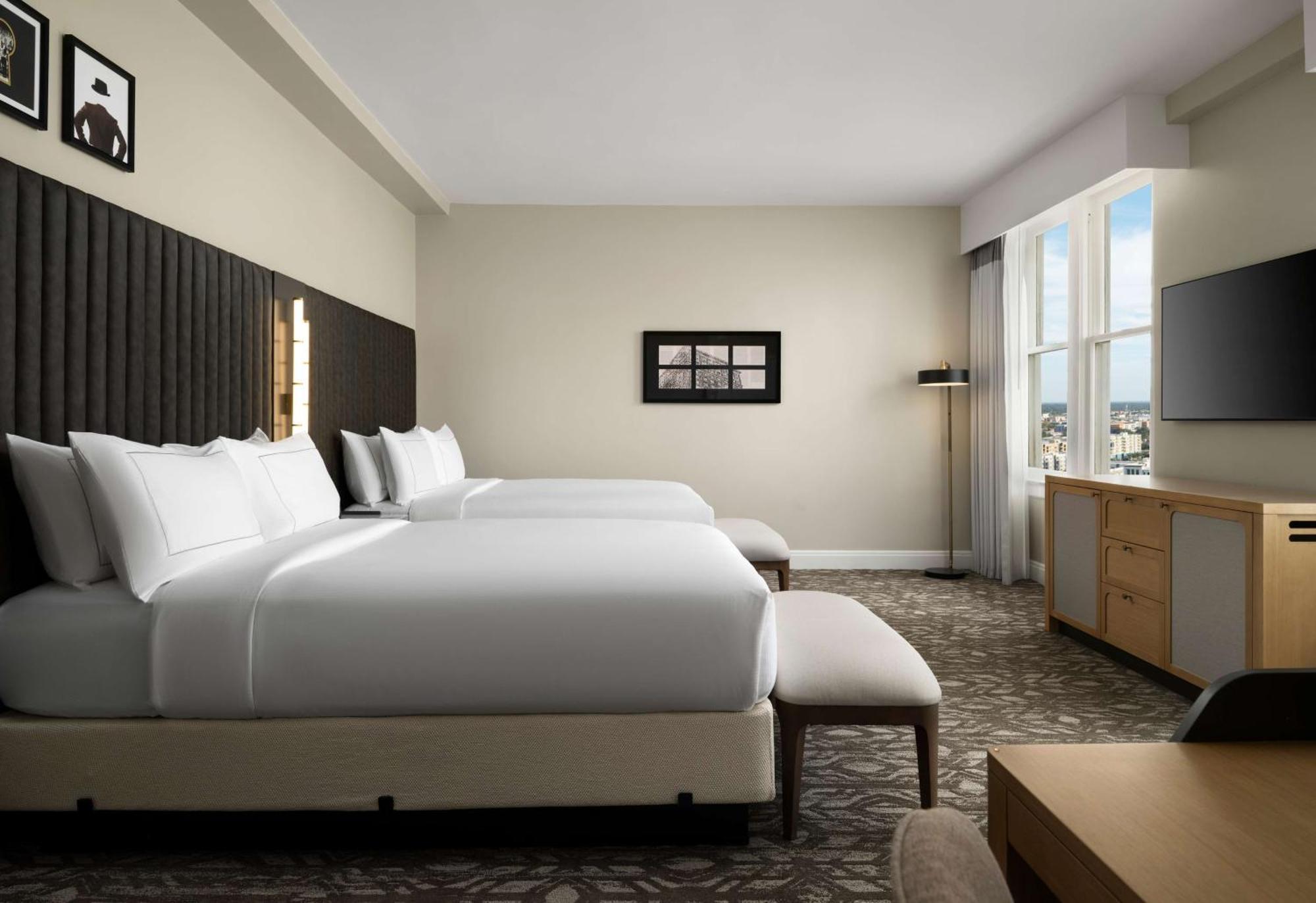 Flor Downtown, Tapestry Collection By Hilton Hotel